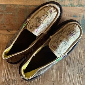 Sanuk Women’s Slip-on Size 7 Loafer Shoe